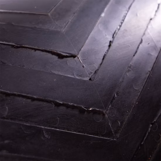 Fornecedor de correias na China Correia transportadora de borracha com padrão preto industrial Chevron